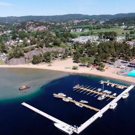 아파트 Stor Leilighet - Idyllisk Beliggenhet Med Ekslusiv Tilgang Til Innendors Basseng Og Spaomrade *